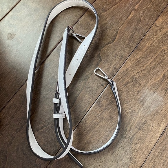 Calvin Klein white weave maxi tote bag with matching wristlet - Picture 7 of 16